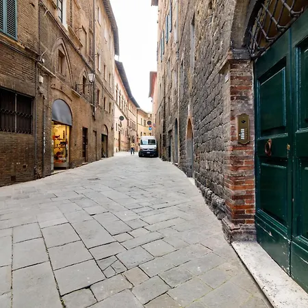 Castellare Degli Ugurgieri In Apartamento Siena