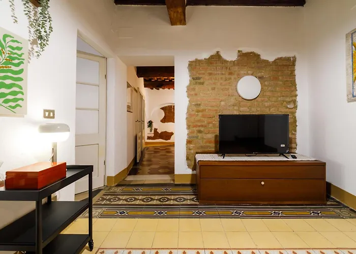 Guesthost - Castellare Degli Ugurgieri *