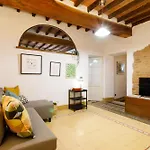 Apartment Guesthost - Castellare Degli Ugurgieri