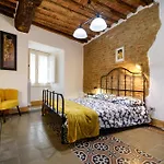 Apartment Guesthost - Castellare Degli Ugurgieri