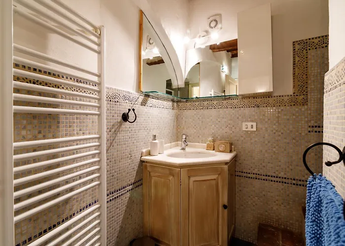 Guesthost - Castellare Degli Ugurgieri *